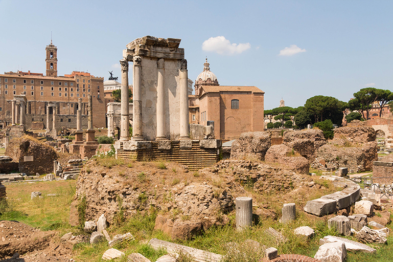 Vestan temppelin raunioita Roomassa.